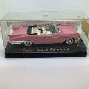 Solido Cadillac Biarrila Cabriolet 4500 Diecast Pink Car Vintage Collectible